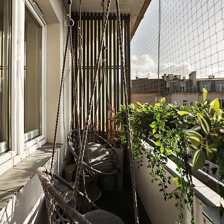 Nafenna 2-Bedroom Apartment In Old Town-3